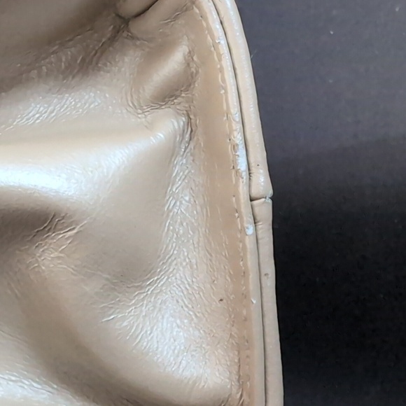 Vintage Leco Canada Beige Leather Womans Shoulder Bag. - Picture 7 of 16